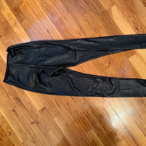 Commando Shiny Black Leggings - Picture 1 of 2